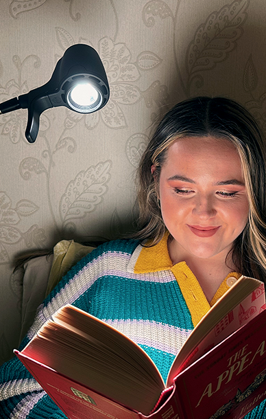 Reader using HD Original Light